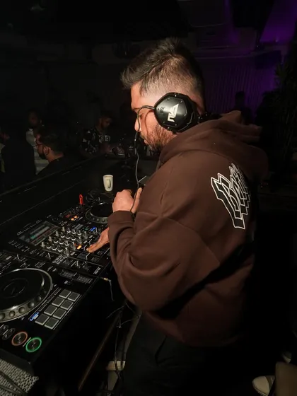 Another angle from the Diwali weekend, deep in the mix.