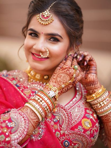 Timeless Phera & Wedding Looks photo 25