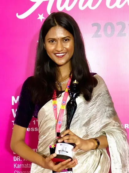 A proud moment holding the National Women Achiever’s Award for 2021. This award, for my contributions to the Vastu and Numerology sector, was a significant milestone in my professional journey.
