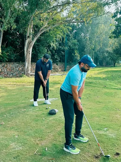 Up close with two golfers dialing in their short game. This is where you learn to get up and down.