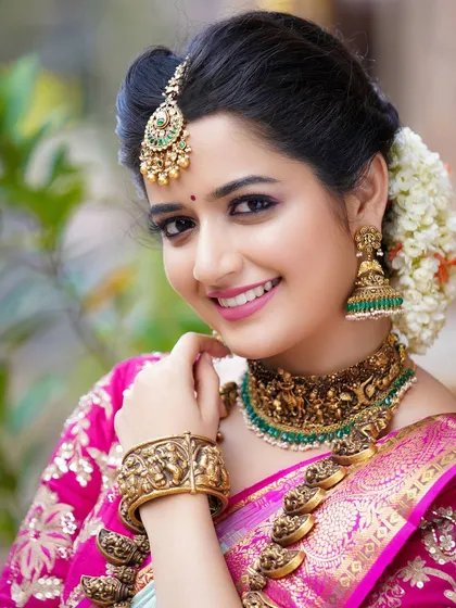 For me, the details are everything. This close-up portrait of actress Ashika Ranganath highlights the intricate beauty of traditional jewelry and makeup. I focus on creating clean, polished images that are perfect for features and portfolios.