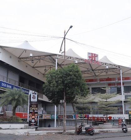 Public Plazas & Commercial Hubs photo 5