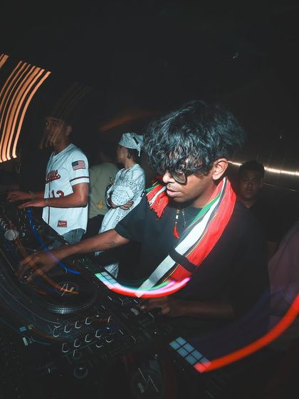 Behind the Decks: My Grind photo 4