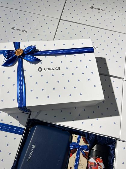 For Diwali, I curated these elegant corporate gift boxes for Uniqode. Each box was beautifully branded and finished with a royal blue ribbon and a custom coin, containing a selection of premium goodies for their employees and clients.