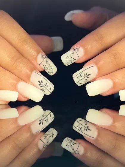 Another look at the beautiful and simple botanical nail art.