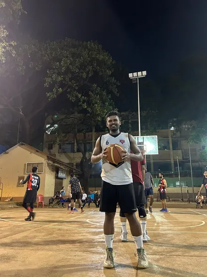 A player from Team Ventilator, ready for the game. This team brings a calm but effective presence to the court.