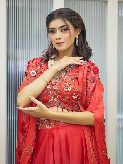 Looks Salon - Makeup Services Festive Season Looks photo 3