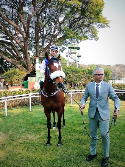 Sicyon, with jockey P. Trevor, after winning the memorial trophy.