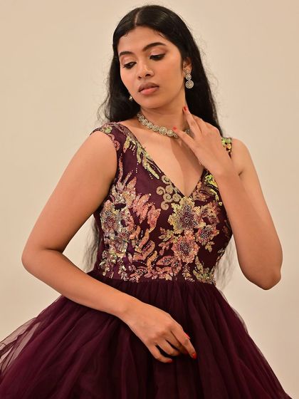 A close-up of the model's soft makeup.