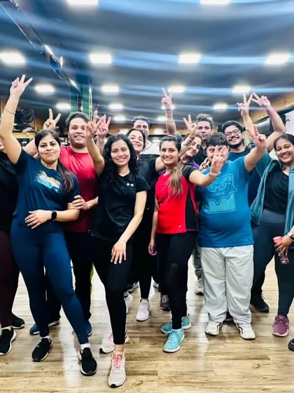 This is our happy hour. A post-class photo with my amazing group, full of smiles and positive energy.