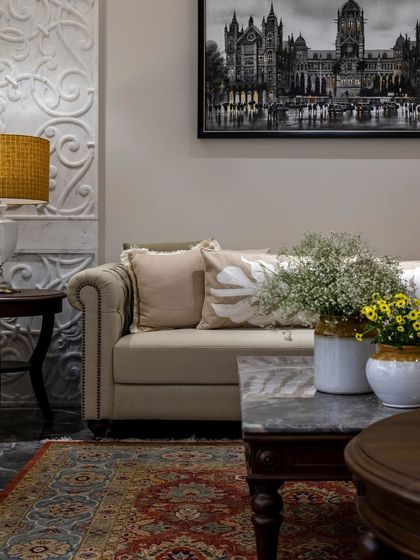 This space was my first deep dive into classical design, blending tradition with modern simplicity. The clean lines, refined details, and a sense of balance create a living area that feels both familiar and refreshingly elegant.