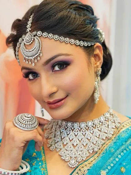 A stunning diamond-studded bridal look. My advanced classes cover techniques for creating high-glam, crystal-clear makeup that shines bright.