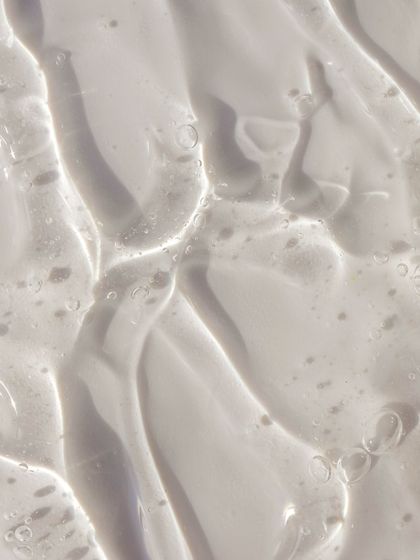 The magic of my Gluta Bubble Serum is in its texture. Those tiny bubbles deliver hydrating and glow-enhancing ingredients deep into the skin for an overnight refresh.