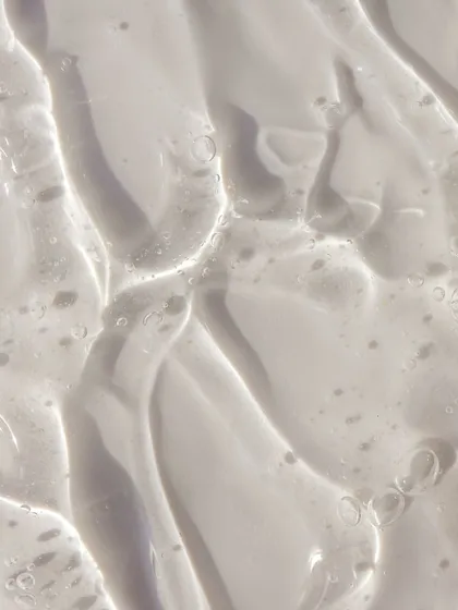 The magic of my Gluta Bubble Serum is in its texture. Those tiny bubbles deliver hydrating and glow-enhancing ingredients deep into the skin for an overnight refresh.