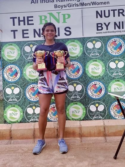 A dominant performance from Shatakshi Chaudhary. Here she is after winning both the Singles and Doubles titles at the AITA Championship Series Under-18 in Delhi. This is what a champion's mindset looks like.