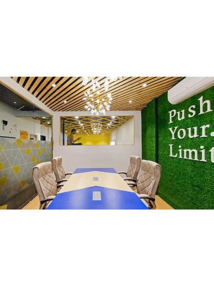 Vibrant & Dynamic Workspaces photo 7