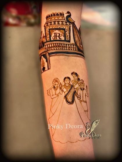 A beautiful depiction of a bride's entry with her family. This kind of narrative art is very close to my heart, as it captures the emotions of the wedding day.