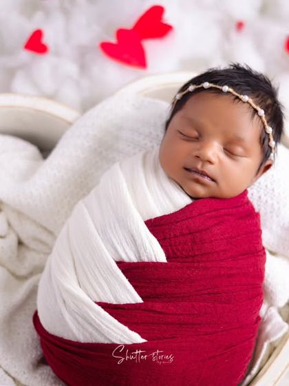 Another angle of the heart-shaped bowl setup, showing how different crops can create varied images from a single pose.
