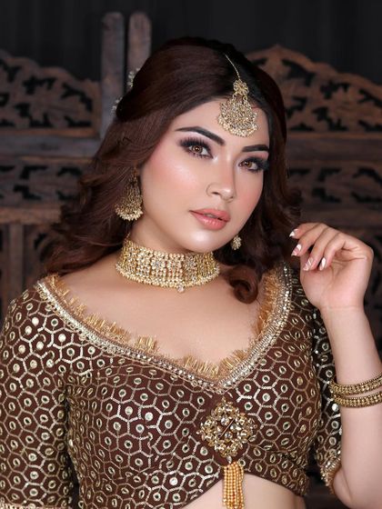 A flawless engagement look with soft pink smokey eyes and a nude lip. This is a perfect example of the subtle yet glamorous makeup we teach.