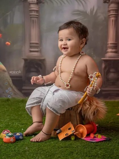 A big, happy grin from this little one during his Makar Sankranti photoshoot. My goal is always to make kids comfortable so their true personalities can shine.