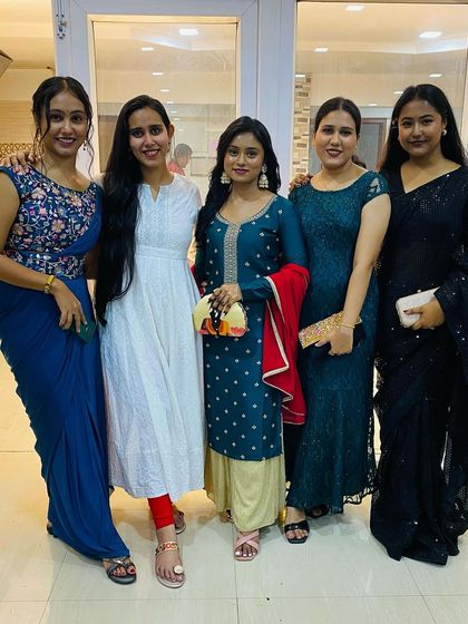 With the girl gang. Our clutch stands out even in a group, adding that extra bit of personal style.