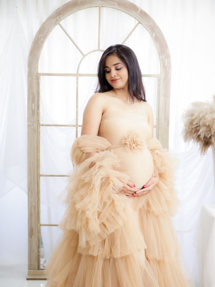 Solo Radiance: Portraits of the Mother-to-Be photo 26