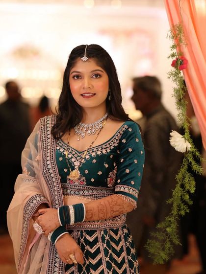 Engagement & Reception Glam photo 26