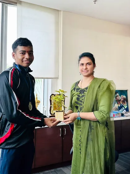 Our state champions meeting with NMMC Deputy Municipal Commissioner Mrs. Abhilasha Mhatre. We are proud to have our students' hard work recognized by city officials.