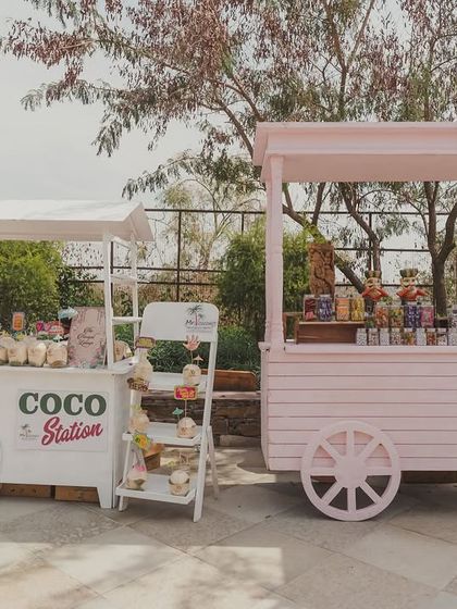 A sweet surprise for a daytime event. The old-school 'Coco Station' and candy cart brought a touch of nostalgia and delight to guests of all ages.