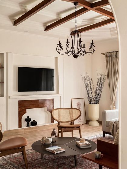 Elegant Living & Entertainment Spaces photo 7