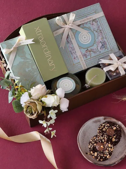 This Diwali Delight hamper is perfect for corporate or personal gifting. It features a balanced selection of sugar-free mithai, hazelnut cookies, nutty barks, and decadent brownies.