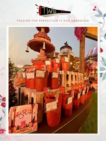A grand mocktail station at a 2000-person wedding in Pune, featuring traditional Indian-style glasses.