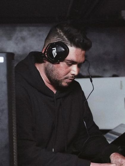 Behind the Decks: The Art of the Mix photo 37