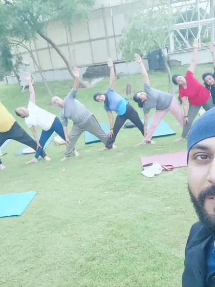 There's nothing like practicing yoga outdoors. Here's a selfie from one of our energetic group sessions in the park, connecting with nature and each other.