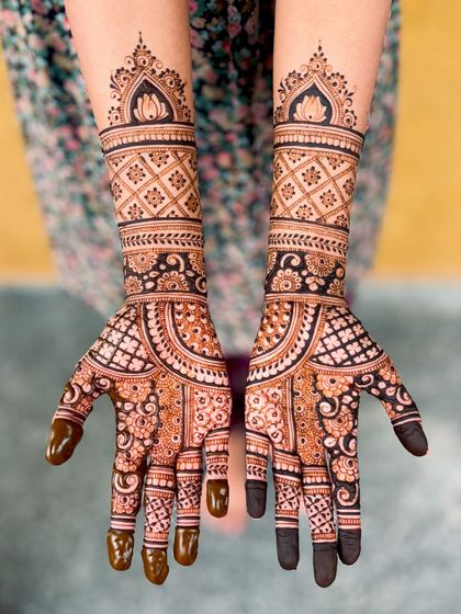 Mitali - Mehendi for Special Occasions Exquisite Bridal Mehendi photo 28