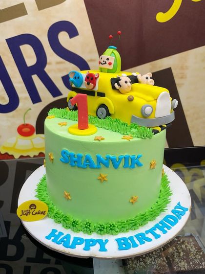 Kids' Character & Cartoon Cakes photo 62