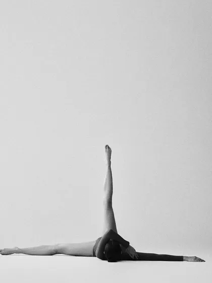 A split, captured from an interesting angle. This series for Saaksha & Kinni was a departure from typical swimwear campaigns, focusing on artistry and movement.