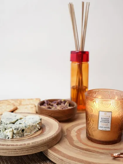A curated selection from our extensive product portfolio, showcasing the diverse range of fragrances, colors, and designs we offer. Each image highlights the beauty and versatility of our candles, diffusers, and gift sets.