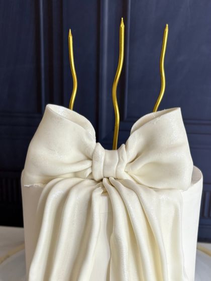 The Bakistry - Custom & Designer Cakes Elegant Cakes for Milestone Moments photo 34