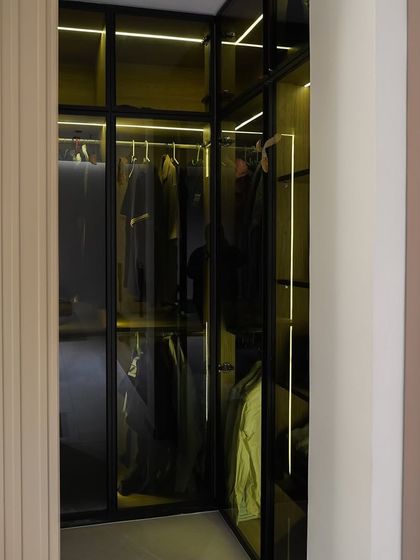 Tarun Mehta - Turnkey Interior Design & Execution Luxury Bedrooms & Walk-in Closets photo 3