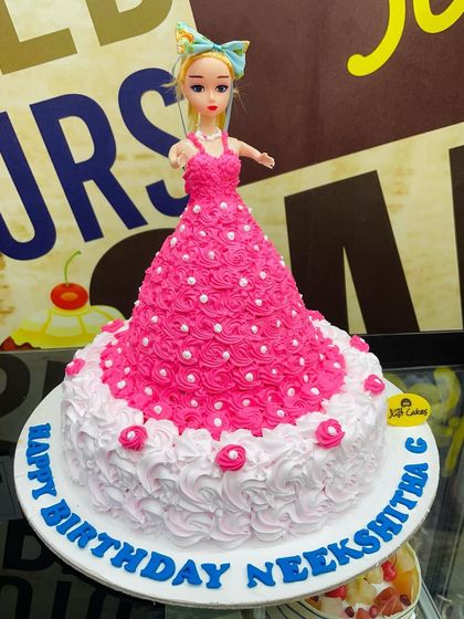 Kids' Character & Cartoon Cakes photo 51