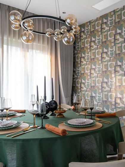 A duplicate image of the dining area.