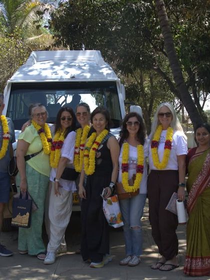 A warm, traditional welcome for our guests from the USA and France. They are greeted with fragrant garlands and refreshing coconut water to begin their two-week wellness journey.