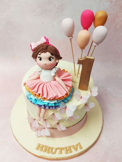 Liliyum Patisserie - Special Occasion Cakes Elegant Floral & Botanical Masterpieces photo 47