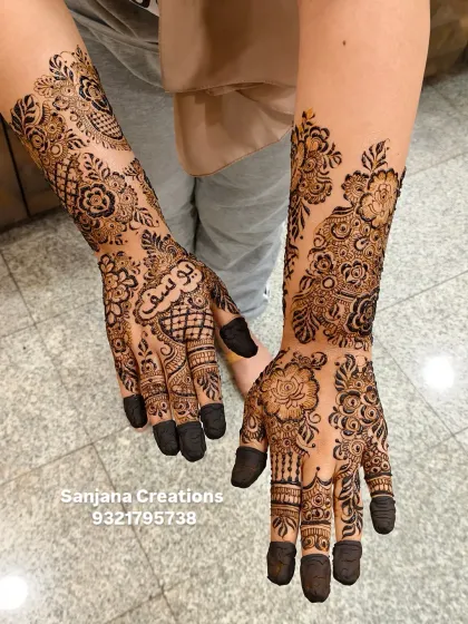 The full view of the stunning Dubai-style design, with its rich, dark stain.