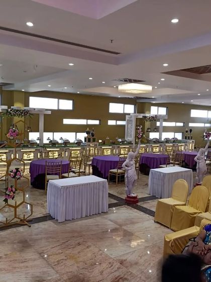The dining setup at Balaji banquet hall in Panvel. The elegant buffet arrangement and seating ensure a comfortable dining experience for your guests.