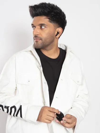 Here’s a look at my celebrity styling work with music artist Guru Randhawa. The goal was to create a sharp, monochrome look for a commercial ad film that felt both contemporary and effortlessly cool.