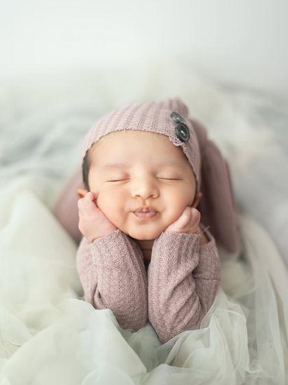 Newborn Portraits: The First Few Days photo 13