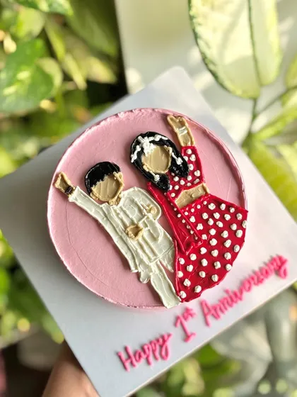 Your memories, but make them edible. I recreated a couple's wedding photo using hand-piped buttercream for their first anniversary, turning a cherished moment into a delicious piece of art.