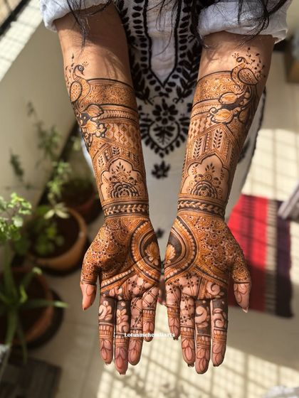 Lotus Mehendi Arts - Bridal & Occasion Mehendi Elaborate Bridal Designs photo 7